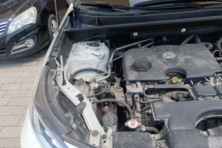 Used Toyota RAV4 2020 2.0L CVT Two-Wheel Drive Fashion Edition Engine Bay Right