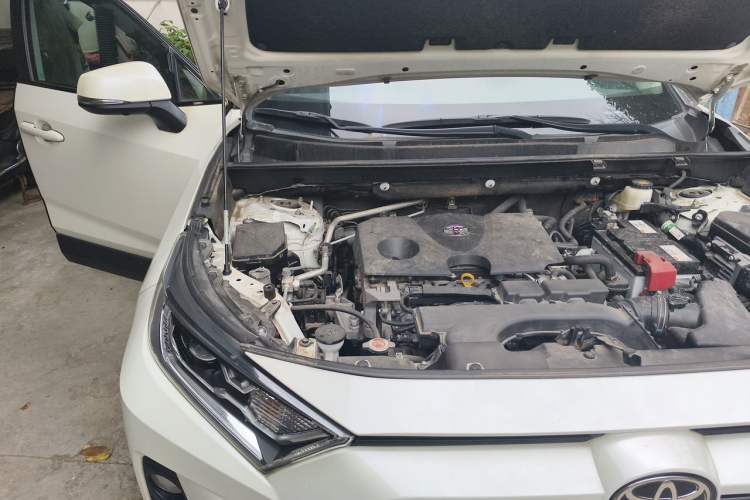 Used Toyota RAV4 2020 2.0L CVT Two-Wheel Drive Prestige Edition Engine Bay Right