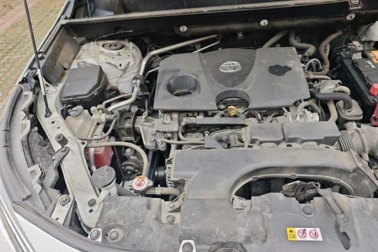Used Toyota RAV4 2020 2.0L CVT Two-Wheel Drive Prestige Edition Engine Bay Right