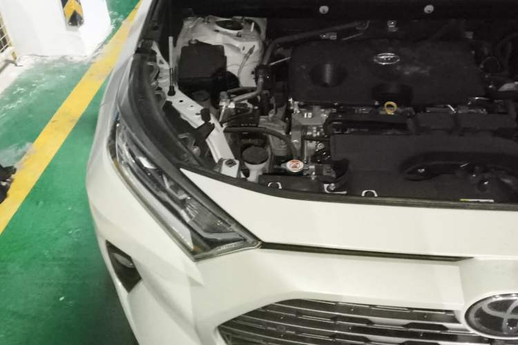 Used Toyota RAV4 2020 2.0L CVT Two-Wheel Drive Prestige Edition Engine Bay Right