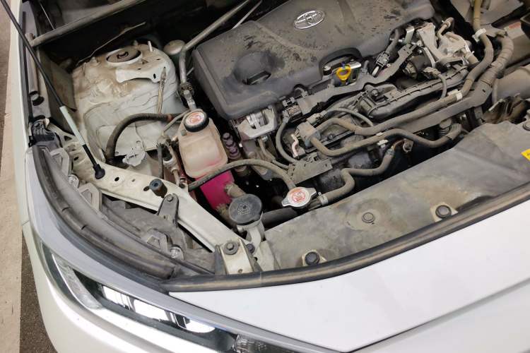 Used Toyota RAV4 2020 Dual-Engine 2.5L E-CVT Two-Wheel Drive Elite Edition Engine Bay Right