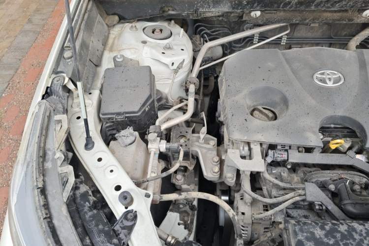 Used Toyota RAV4 2020 2.0L CVT Two-Wheel Drive Prestige Edition Engine Bay Right