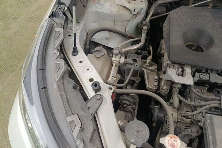 Used Toyota RAV4 2020 2.0L CVT 4x4 Trend Edition Engine Bay Right