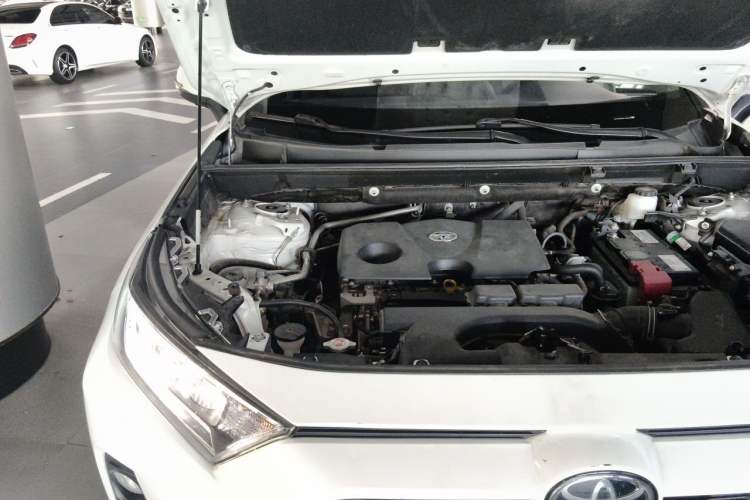 Used Toyota RAV4 2020 2.0L CVT 4x4 Trend Edition Engine Bay Right