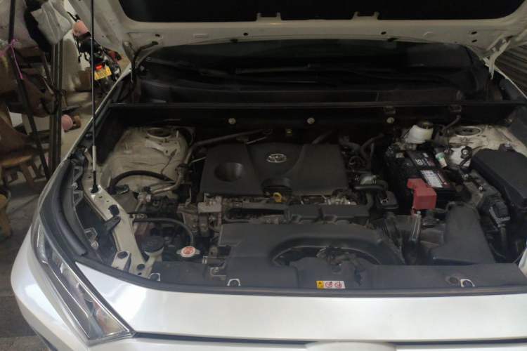 Used Toyota RAV4 2020 2.0L CVT 4x4 Trend Edition Engine Bay Right