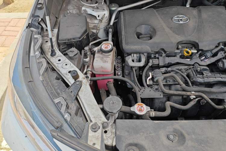 Used Toyota RAV4 2020 Dual-Engine 2.5L E-CVT Four-Wheel Drive Elite Edition Engine Bay Right