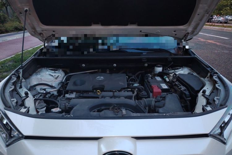 Used Toyota RAV4 2020 2.0L CVT Two-Wheel Drive Fashion Edition Engine Bay