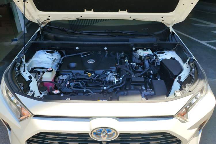 Used Toyota RAV4 2020 Dual-Engine 2.5L E-CVT Two-Wheel Drive Elite Edition Engine Bay