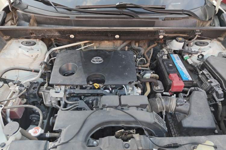 Used Toyota RAV4 2020 2.0L CVT Two-Wheel Drive Fashion Edition Engine Bay