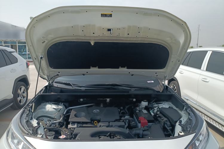Used Toyota RAV4 2020 2.0L CVT Two-Wheel Drive Fashion Edition Engine Bay