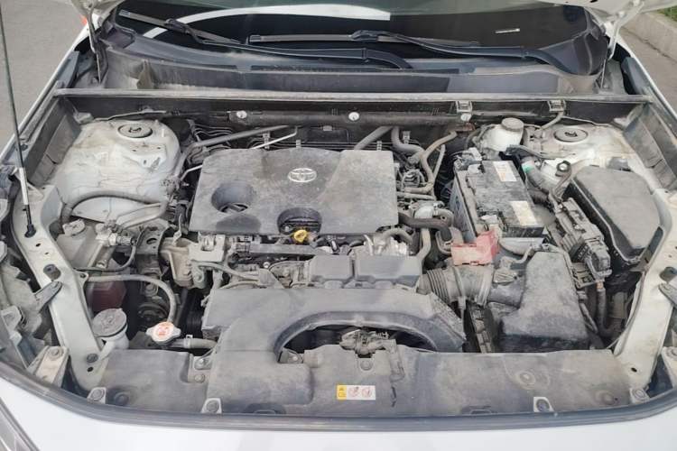 Used Toyota RAV4 2020 2.0L CVT Two-Wheel Drive Fashion Edition Engine Bay