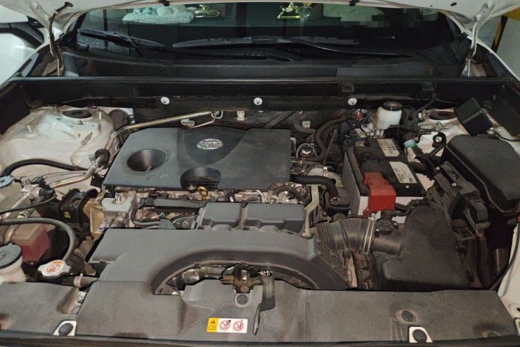 Used Toyota RAV4 2020 2.0L CVT Two-Wheel Drive Fashion Edition Engine Bay