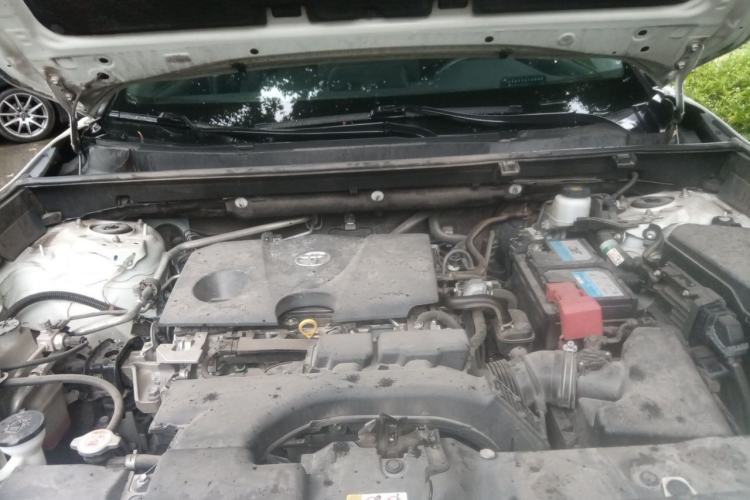Used Toyota RAV4 2020 2.0L CVT Two-Wheel Drive Fashion Edition Engine Bay
