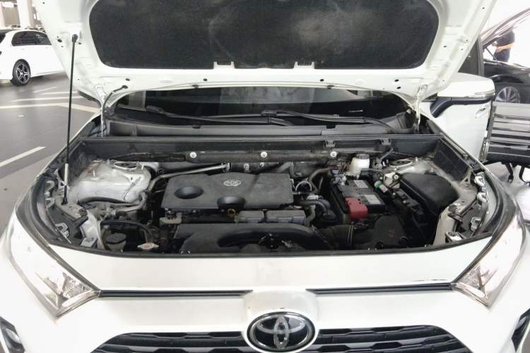 Used Toyota RAV4 2020 2.0L CVT 4x4 Trend Edition Engine Bay
