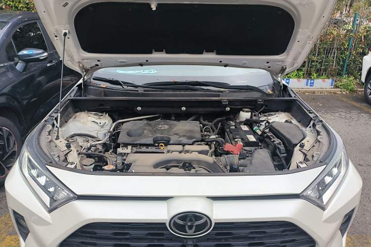 Used Toyota RAV4 2020 2.0L CVT Two-Wheel Drive Urban Edition Engine Bay