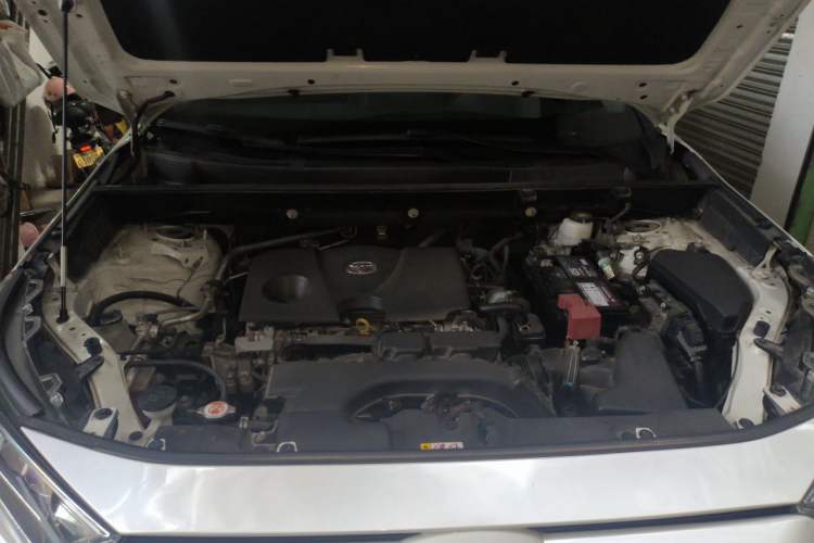 Used Toyota RAV4 2020 2.0L CVT 4x4 Trend Edition Engine Bay