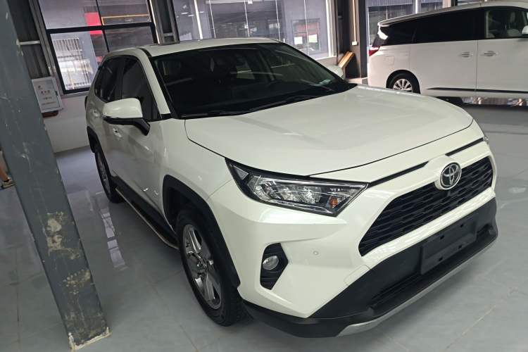 Used Toyota RAV4 2020 2.0L CVT Two-Wheel Drive Fashion Edition Exterior 1