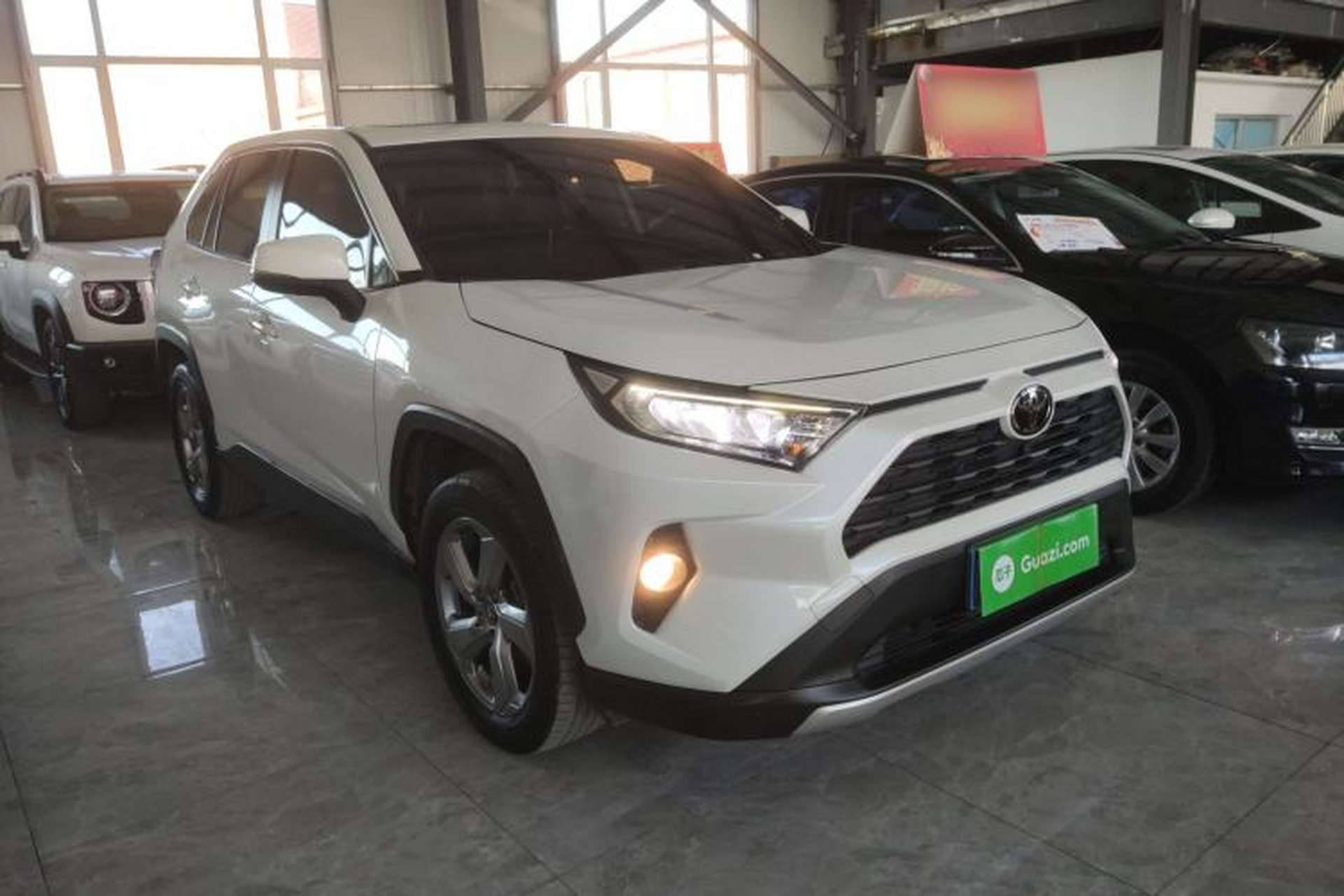 Used Toyota RAV4 2020 2.0L CVT Two-Wheel Drive Fashion PLUS Edition Exterior 1