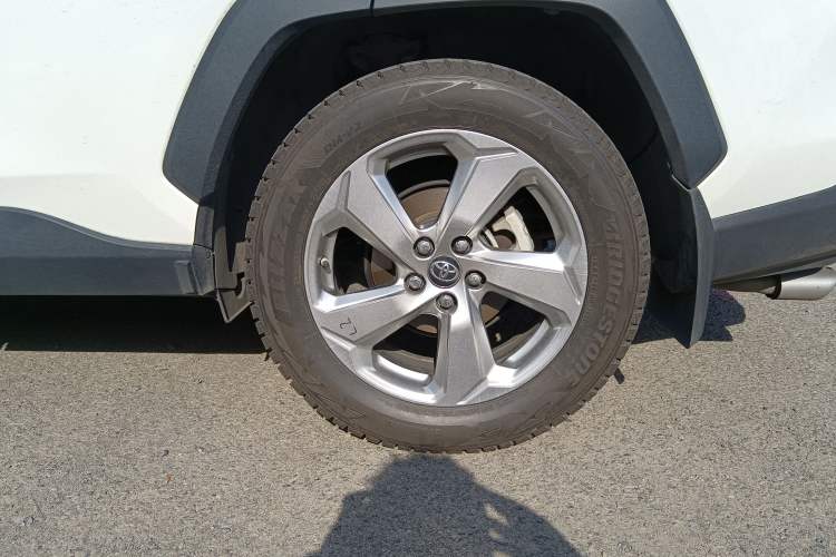 Used Toyota RAV4 2020 2.0L CVT 4x4 Trend Edition Exterior 1