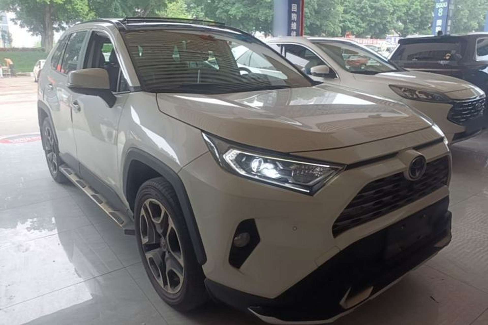 Used Toyota RAV4 2020 2.0L CVT Two-Wheel Drive Prestige Edition Exterior 1