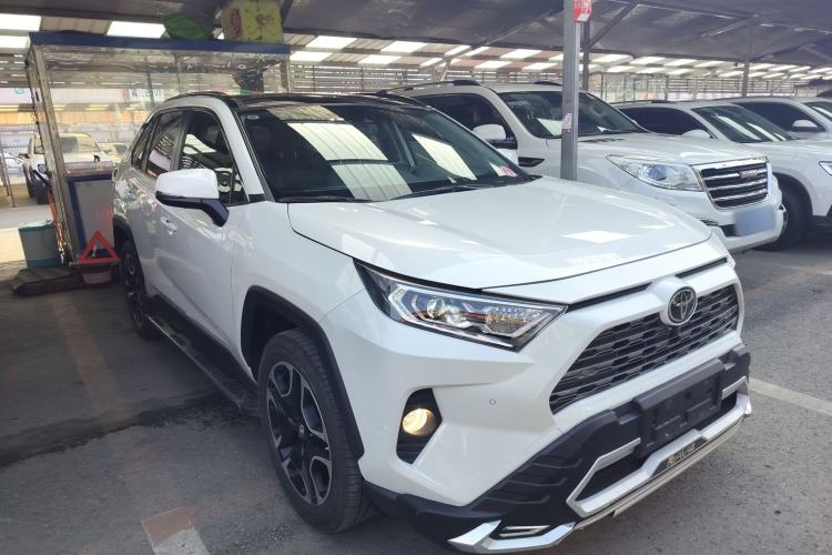 Used Toyota RAV4 2020 2.0L CVT Two-Wheel Drive Prestige Edition Exterior 1