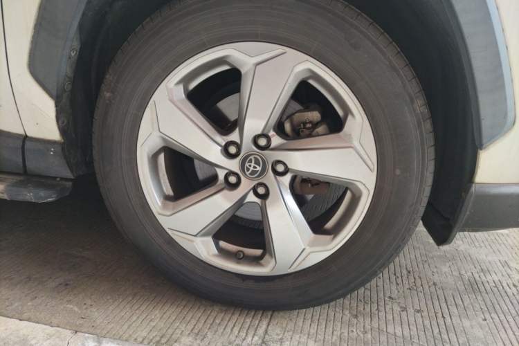 Used Toyota RAV4 2020 2.0L CVT Two-Wheel Drive Fashion PLUS Edition Exterior 1