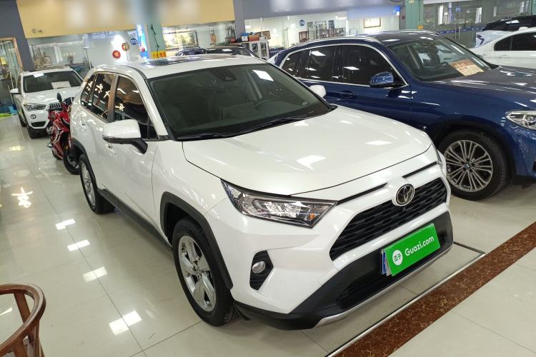 Used Toyota RAV4 2020 2.0L CVT Two-Wheel Drive Fashion PLUS Edition Exterior 1