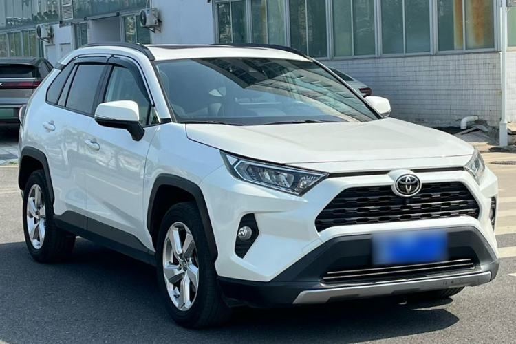 Used Toyota RAV4 2020 2.0L CVT Two-Wheel Drive Fashion Edition Exterior 2