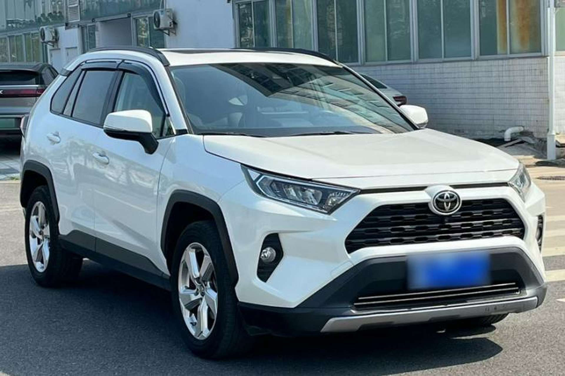 Used Toyota RAV4 2020 2.0L CVT Two-Wheel Drive Fashion Edition Exterior 2