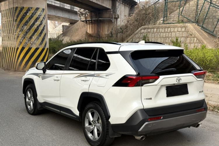 Used Toyota RAV4 2020 2.0L CVT Two-Wheel Drive Fashion PLUS Edition Exterior 2