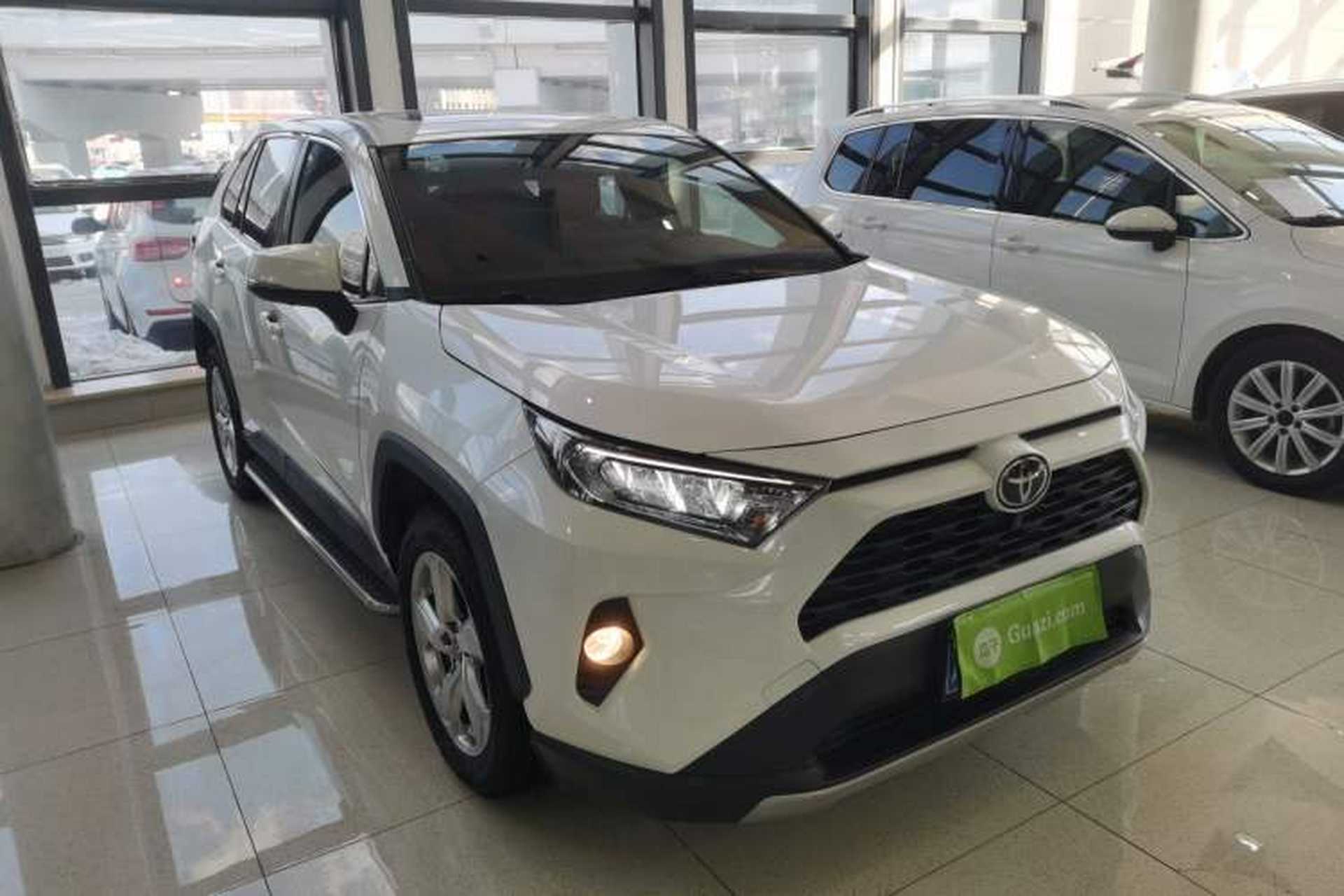 Used Toyota RAV4 2020 2.0L CVT Two-Wheel Drive Fashion Edition Exterior 2