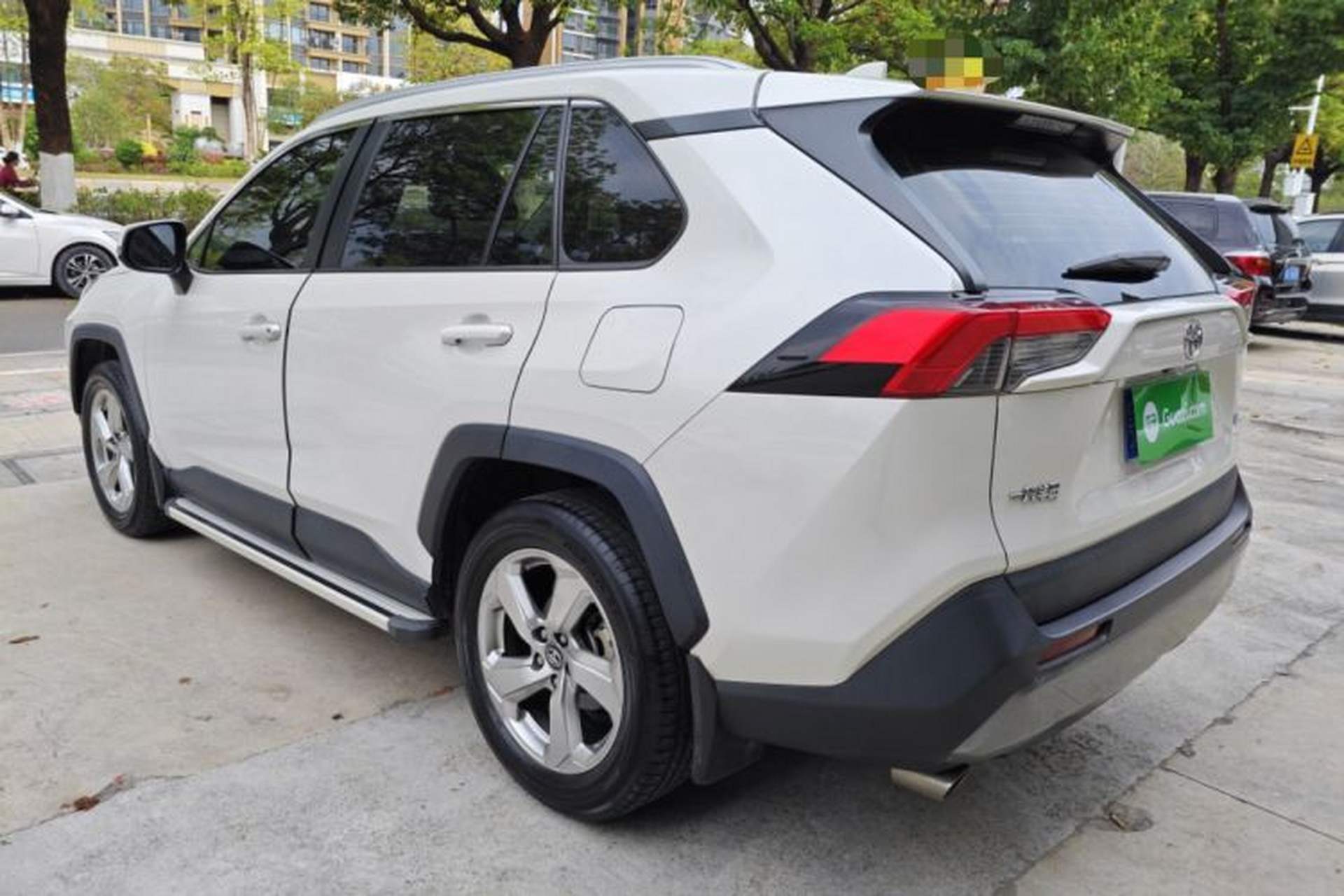 Used Toyota RAV4 2020 2.0L CVT 4x4 Style PLUS Edition Exterior 2