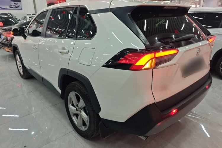 Used Toyota RAV4 2020 2.0L CVT Two-Wheel Drive Fashion PLUS Edition Exterior 2