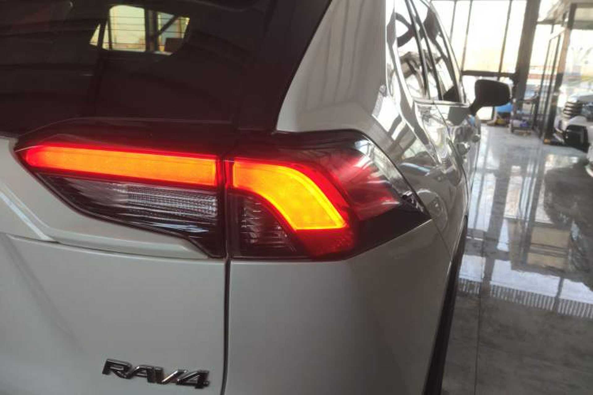 Used Toyota RAV4 2020 2.0L CVT Two-Wheel Drive Fashion PLUS Edition Exterior 2