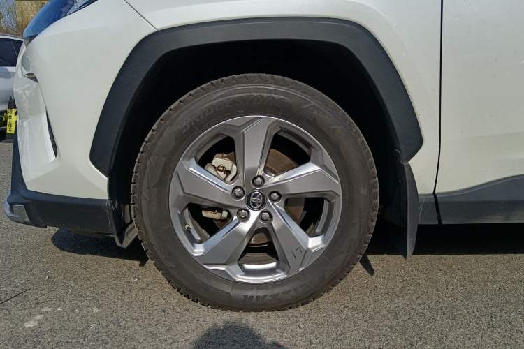 Used Toyota RAV4 2020 2.0L CVT 4x4 Trend Edition Exterior 2