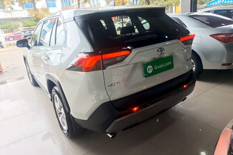 Used Toyota RAV4 2020 2.0L CVT Two-Wheel Drive Fashion PLUS Edition Exterior 2