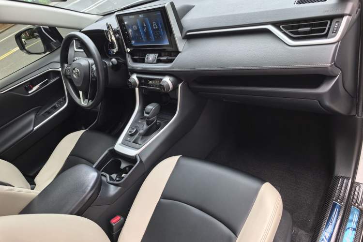 Used Toyota RAV4 2020 Dual-Engine 2.5L E-CVT Four-Wheel Drive Elite Edition Exterior 3