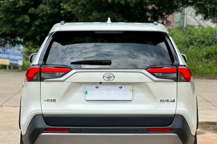 Used Toyota RAV4 2020 2.0L CVT Two-Wheel Drive Prestige Edition Exterior 3
