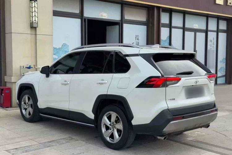 Used Toyota RAV4 2020 2.0L CVT Two-Wheel Drive Fashion Edition Exterior 3