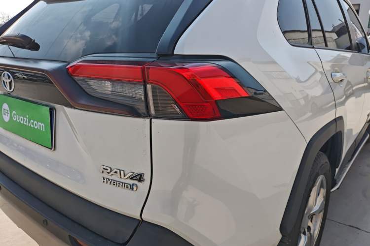 Used Toyota RAV4 2020 Dual-Engine 2.5L E-CVT Two-Wheel Drive Elite Edition Exterior 3