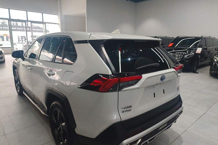 Used Toyota RAV4 2020 Dual-Engine 2.5L E-CVT 4x4 Elite PLUS Edition Exterior 3