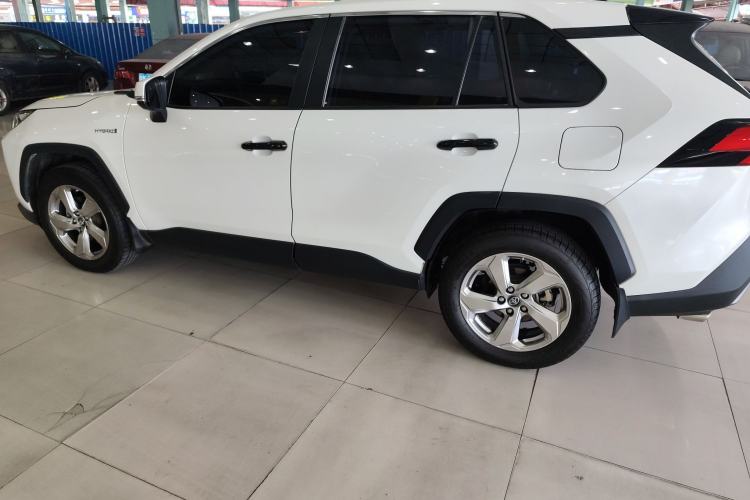 Used Toyota RAV4 2020 Dual-Engine 2.5L E-CVT Two-Wheel Drive Elite Edition Exterior 3