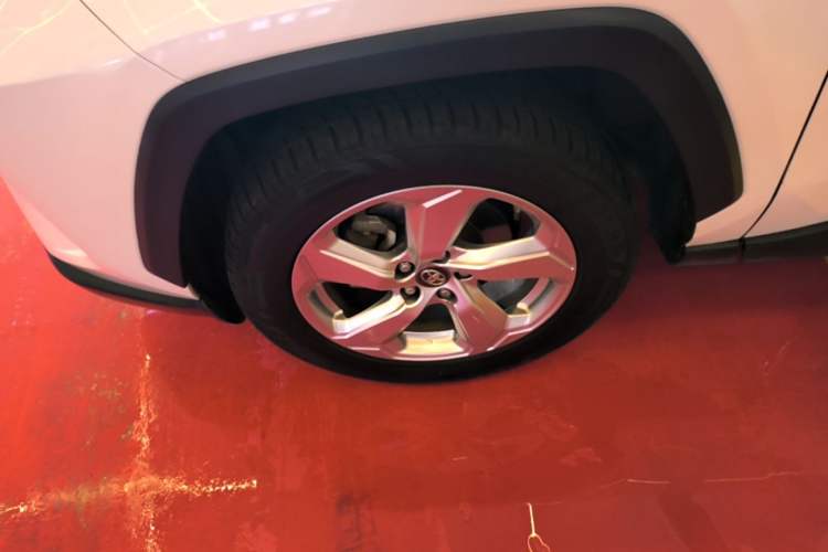 Used Toyota RAV4 2020 2.0L CVT Two-Wheel Drive Fashion Edition Exterior 4