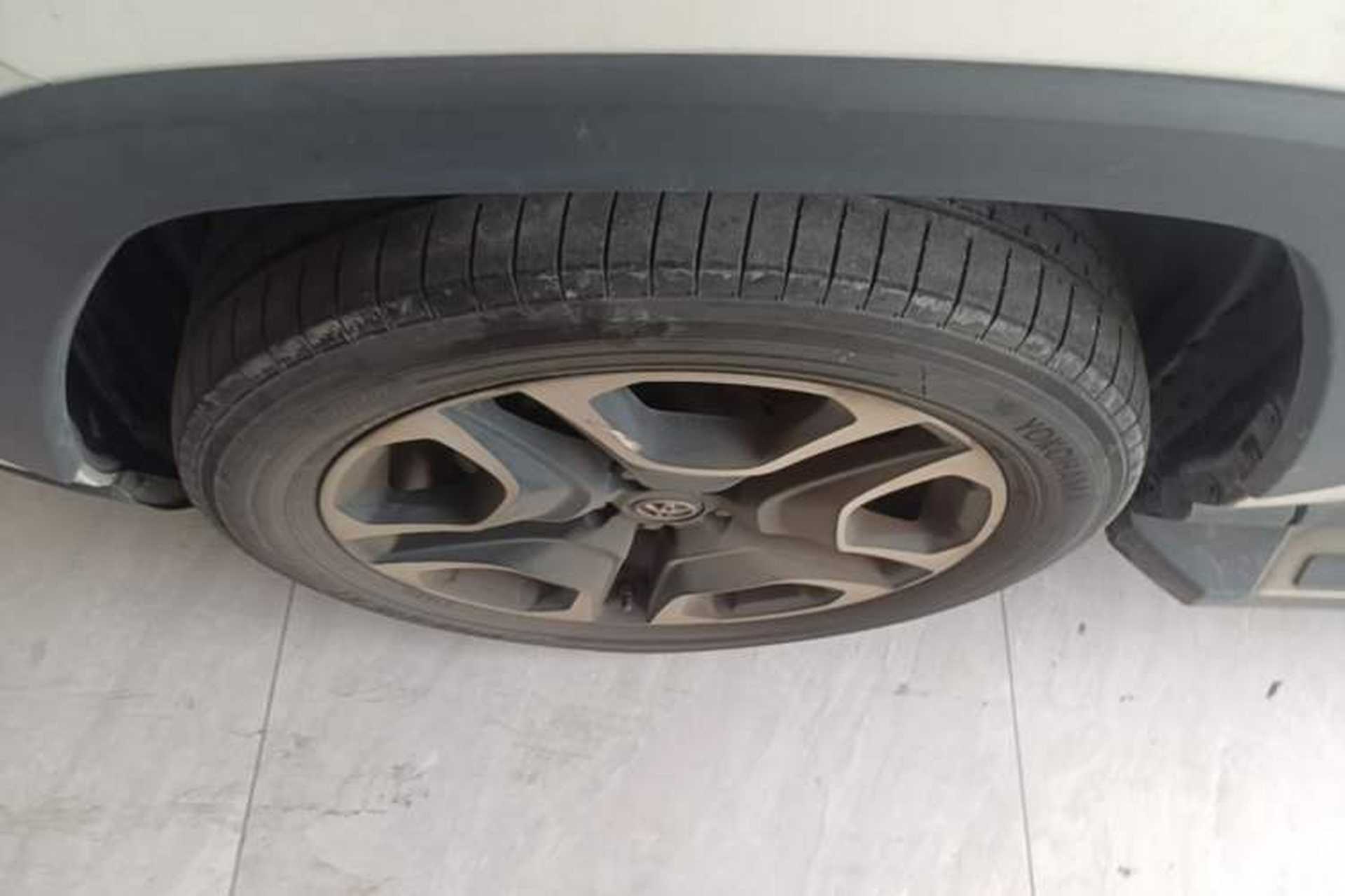 Used Toyota RAV4 2020 2.0L CVT Two-Wheel Drive Prestige Edition Exterior 4
