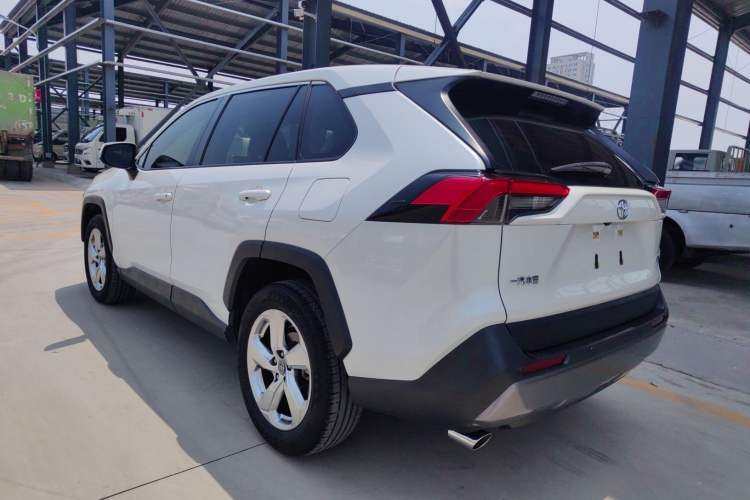 Used Toyota RAV4 2020 2.0L CVT Two-Wheel Drive Fashion Edition Exterior 4