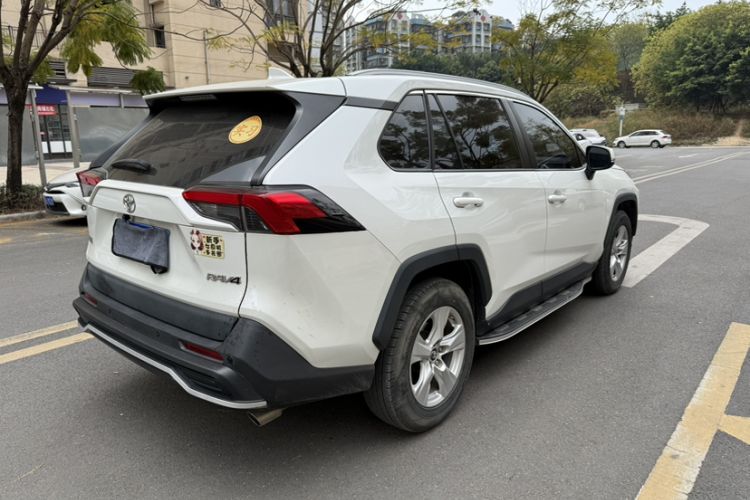 Used Toyota RAV4 2020 2.0L CVT Two-Wheel Drive Urban Edition Exterior 4