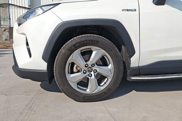 Used Toyota RAV4 2020 Dual-Engine 2.5L E-CVT Two-Wheel Drive Elite Edition Exterior 4