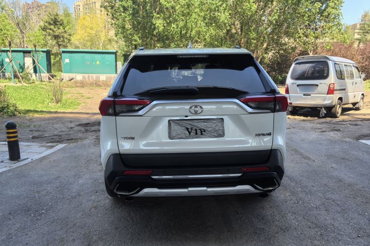 Used Toyota RAV4 2020 2.0L CVT Two-Wheel Drive Prestige Edition Exterior 4