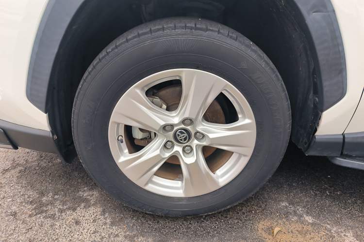 Used Toyota RAV4 2020 2.0L CVT Two-Wheel Drive Urban Edition Exterior 4