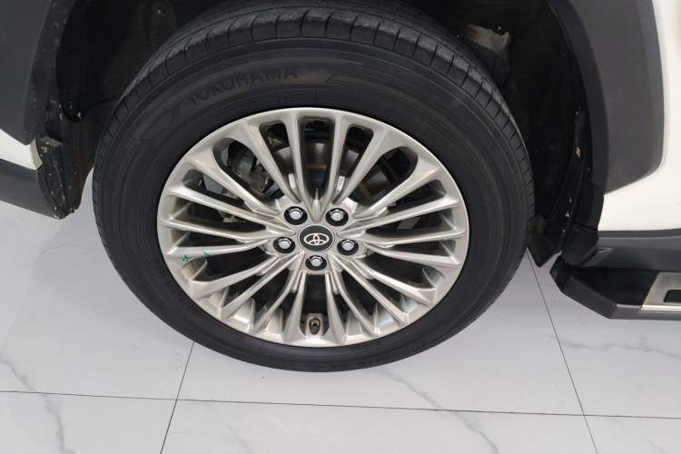 Used Toyota RAV4 2020 2.0L CVT Two-Wheel Drive Fashion PLUS Edition Exterior 5